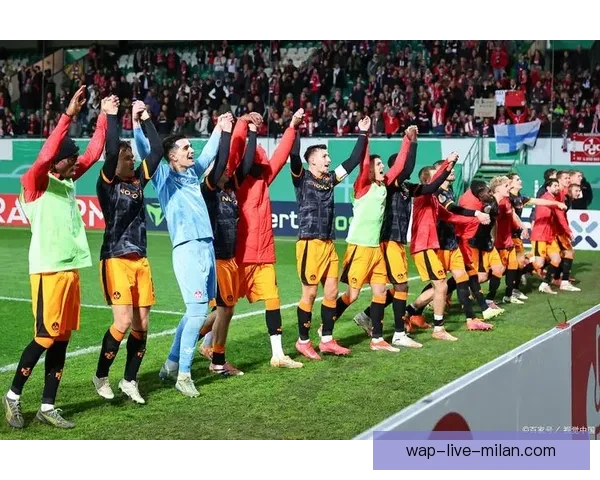 lb足球直播平台助力球迷畅享全球赛事精彩瞬间实时互动观赛新体验